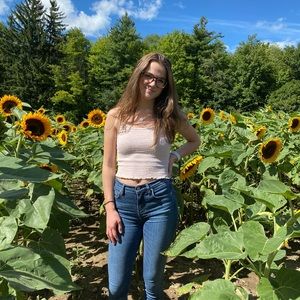 Meet your Posher, Anna